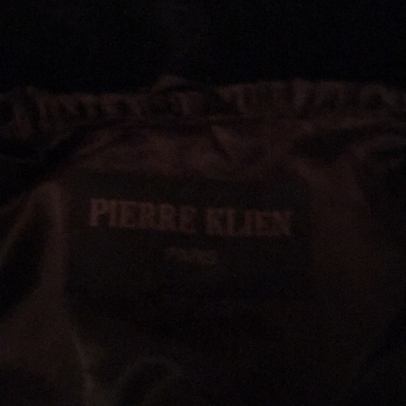 Fur coat size is unknown possible XL or larger - Picture 2 of 4